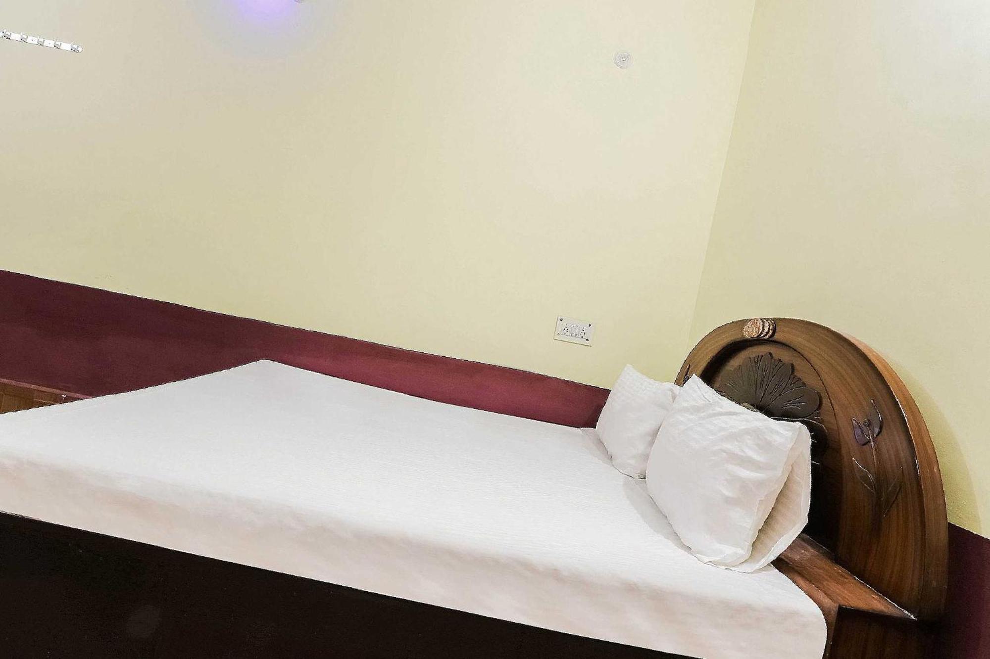 Hotel O Jyotish House Ayodhya Extérieur photo