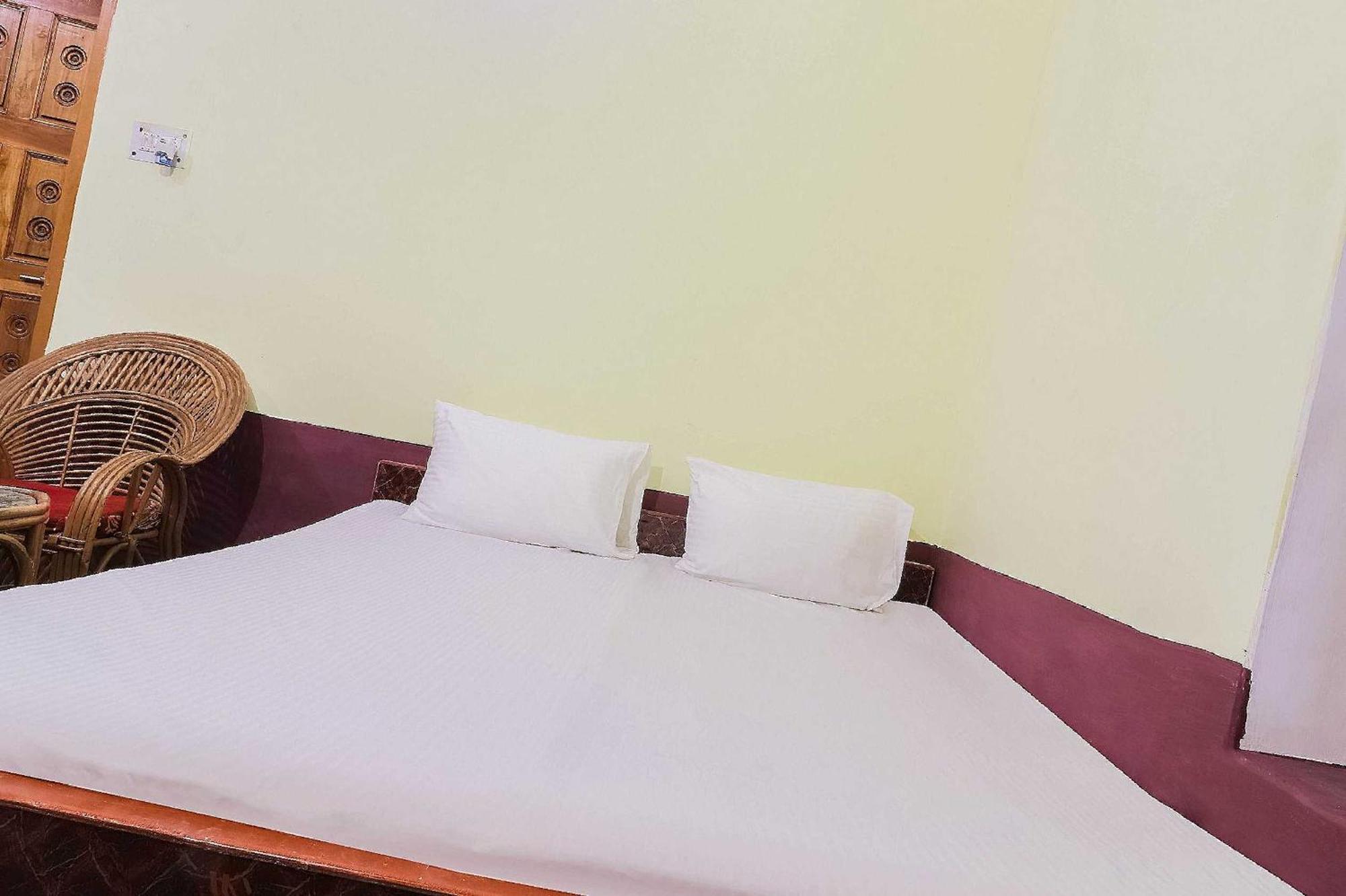 Hotel O Jyotish House Ayodhya Extérieur photo