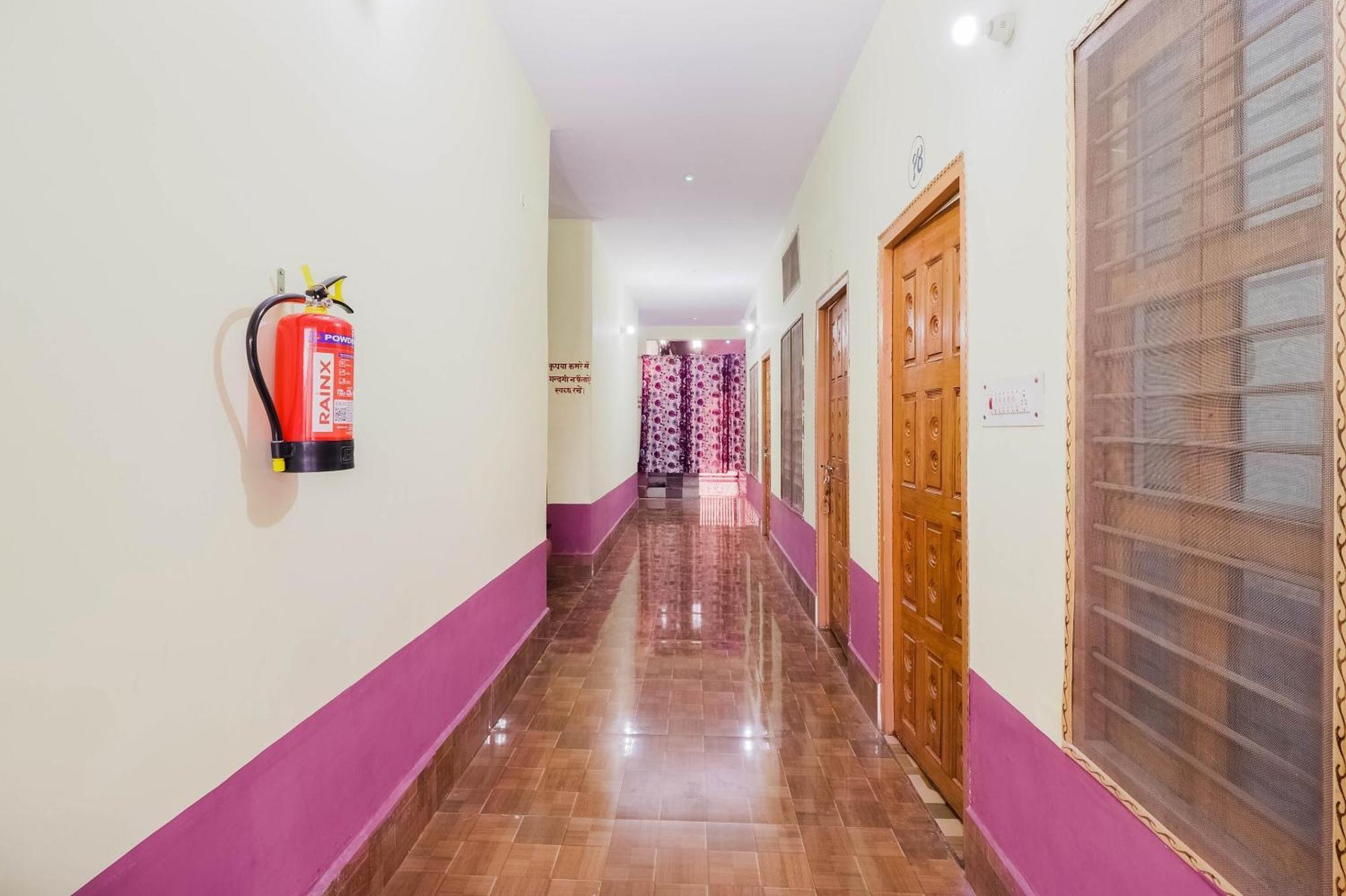Hotel O Jyotish House Ayodhya Extérieur photo