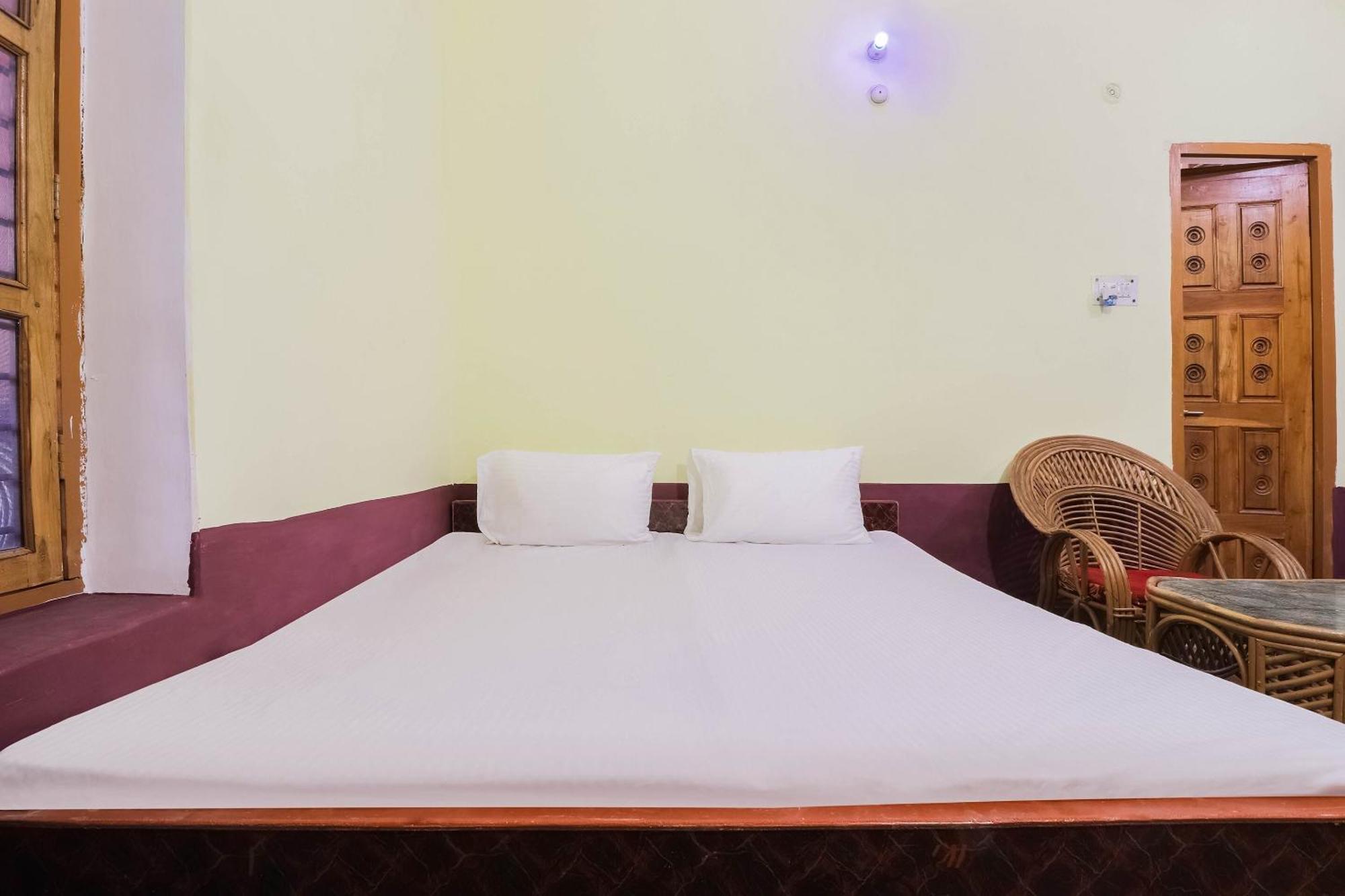 Hotel O Jyotish House Ayodhya Extérieur photo