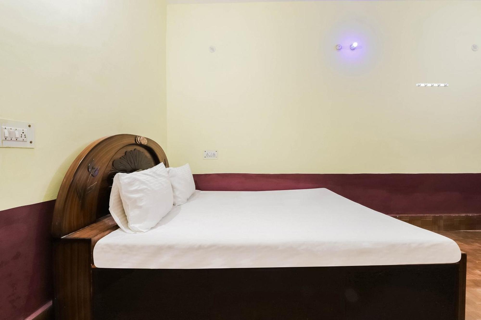 Hotel O Jyotish House Ayodhya Extérieur photo